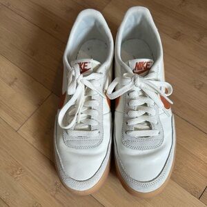Nike White and Orange Sneakers -men’s 8.5/ women’s 10